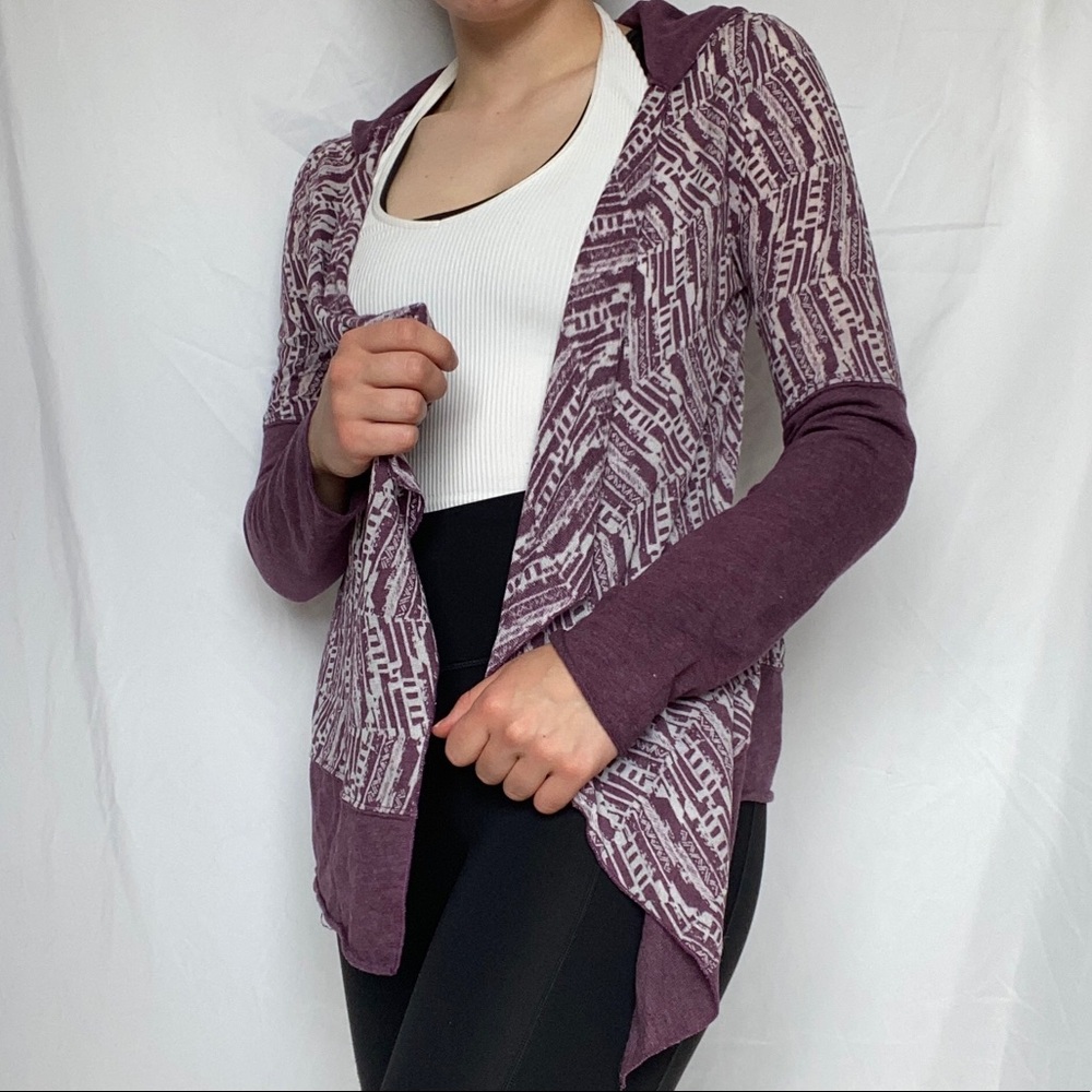 purple and white prana wrap